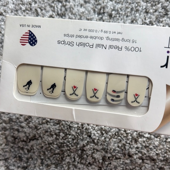 Color Street Nail Strips - Hockey - Picture 4 of 4